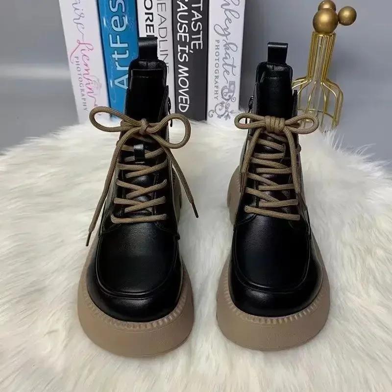 Women's 2025 Spring and Autumn New Soft Leather Retro Boots Fashion Thick Soled Tall Short Boots Round Head Strap Short Boots