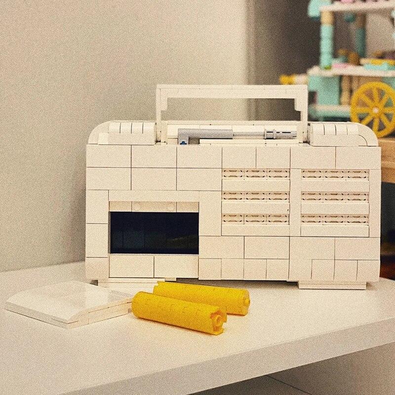 00938 Retro Antenna Radio Lettore di nastri Registratore musicale Modello di macchina Mini blocchi fai da te Giocattolo da costruzione per bambini senza scatola