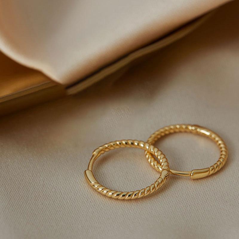 European & American Style Micro-Set Diamond Stud Earrings: Trendy, Personality-Focused, Retro-Inspired Ear Cuffs for Women