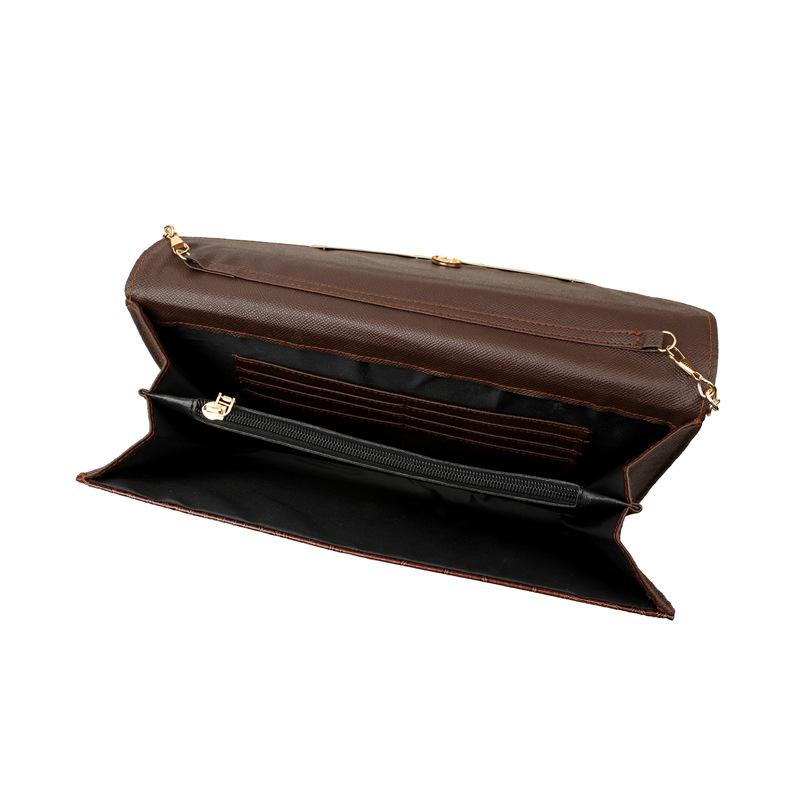 O geantă de seară tip clutch scurtă la modă cu compartimente multiple și un portmoneu pentru monede