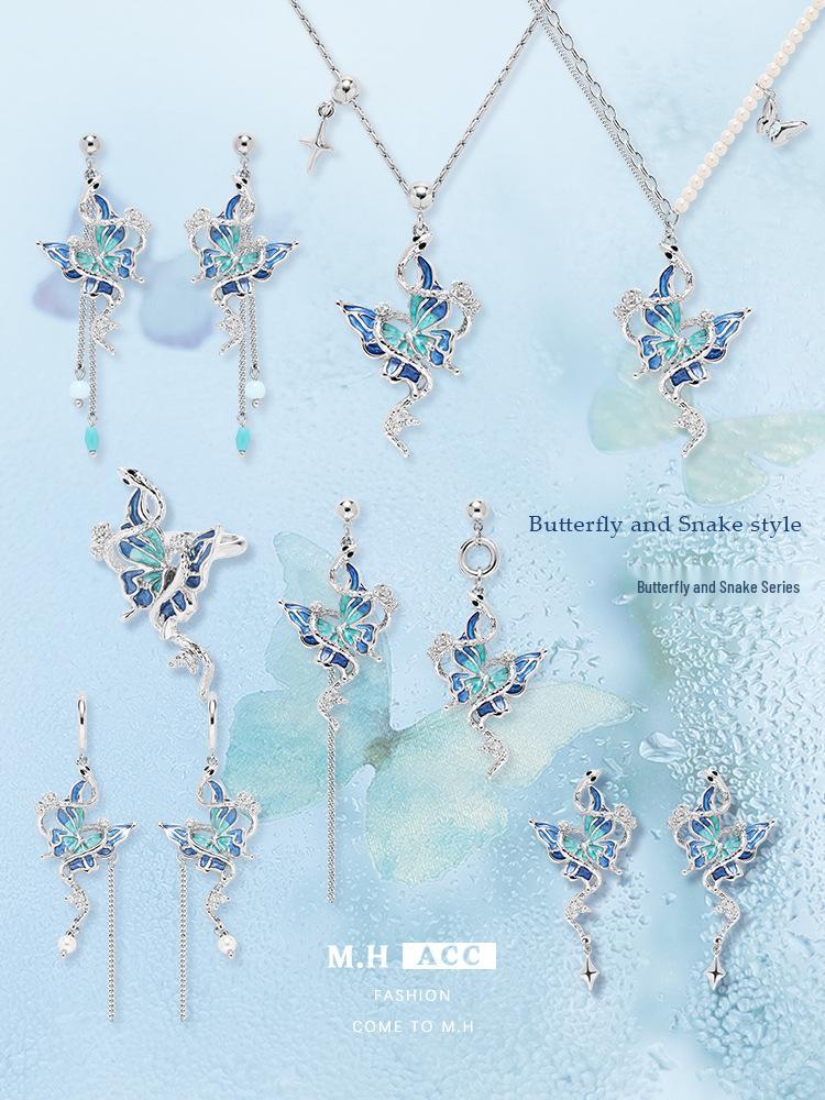 Butterfly and Snake Necklace: Luxury Autumn/Winter Sweater Chain with Elegant Pendant