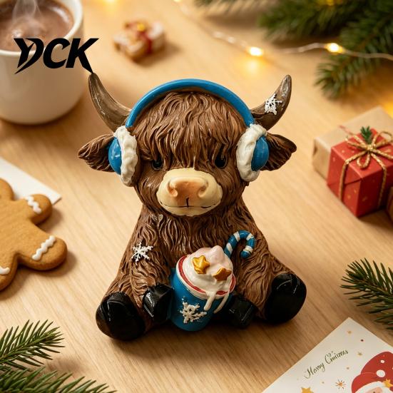 Cartoon Animal Figurine Winter Highland Cow Resin Figurine, Cattle Statue for Sculpture Desk Decor, Shape Ornament Home Office Decor