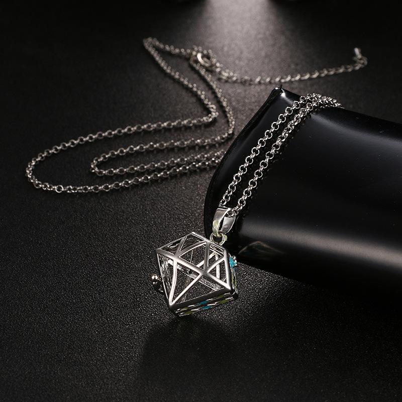 Neue Aromatherapie Ätherisches Öl Diffusor Halskette Schmuck Quadratisch Hohl Parfüm Medaillon 16MM Musik Kugel Damen Anhänger Zubehör