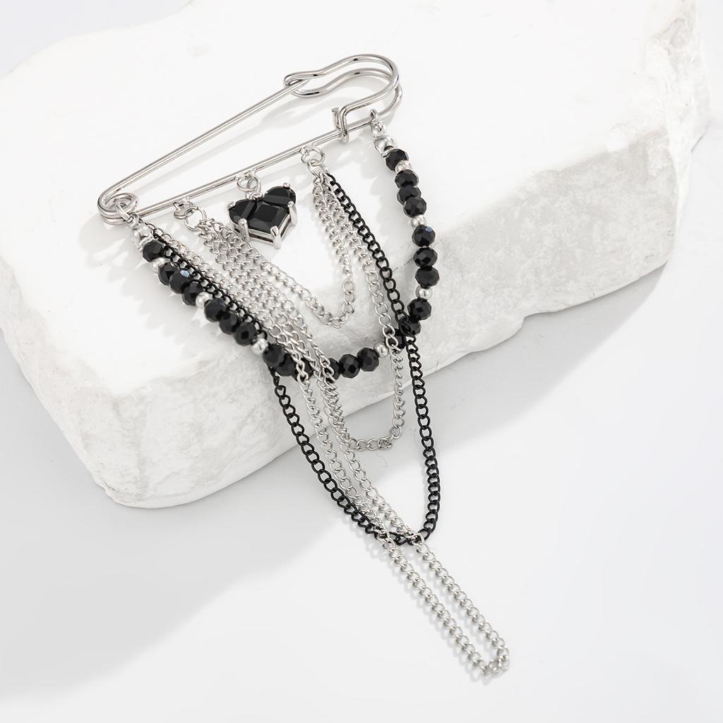 Exaggerated Personality Heart Multiple Chain Tassel Brooches for Women Fashion Imitation  Pearl Brooch Suit Pants Bag Decoration