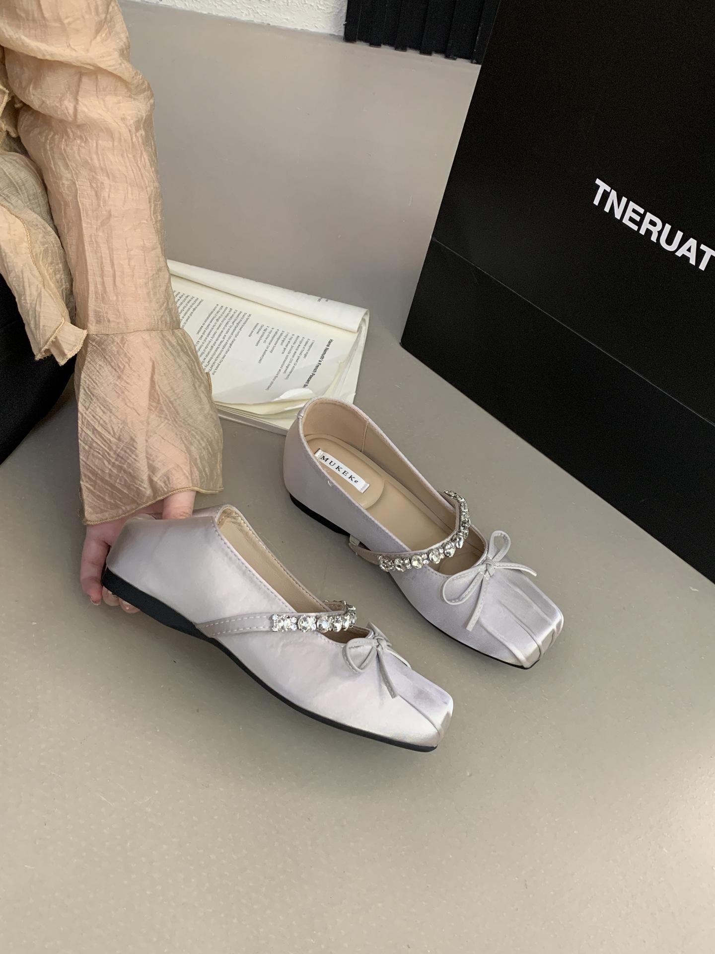 

French gentle bow inner heightening soft-soled single shoes 2025 new rhinestone fairy square head ballet Mary Jane shoes 39