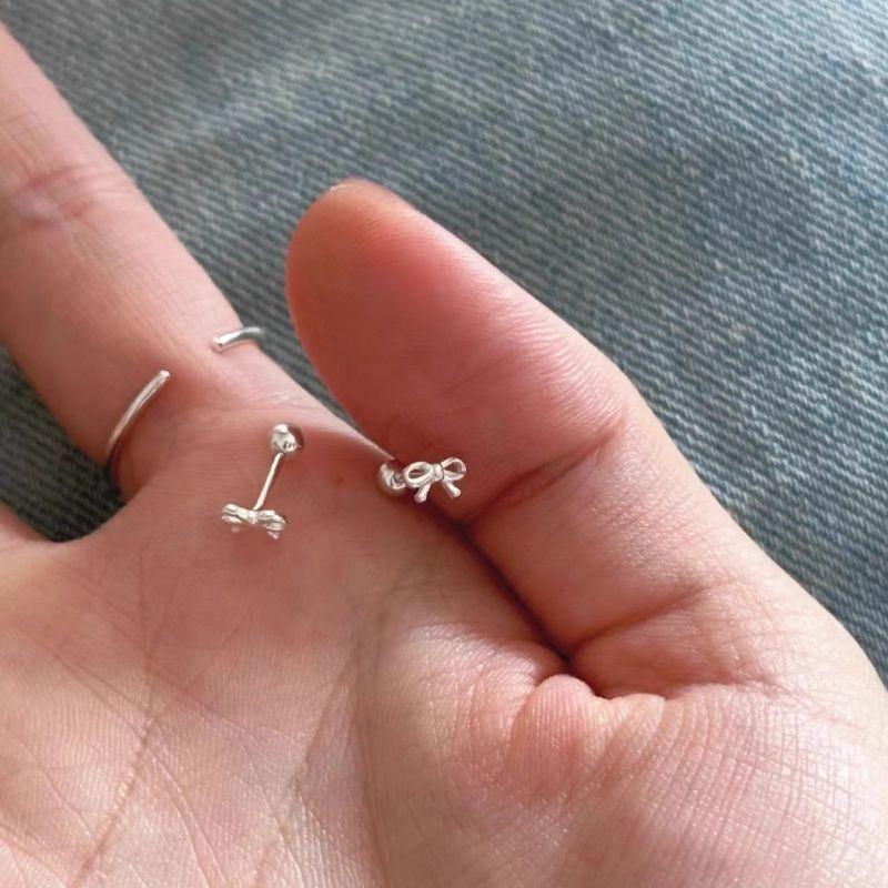 Элегантные мини-серьги-гвоздики в виде бантиков: Изысканный, Милый и Универсальный Тренд для Женщин, 2025.