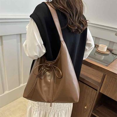 Women's Large Capacity Shoulder Bag Autumn Winter Retro Versatile with Bow PU Leather Shopping and Commuting Bag