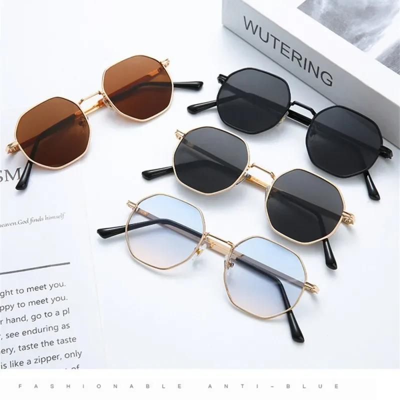 Vintage Square Sunglasses for Men/Women Fashion Polygon Frame Sun Glasses Fashion Metal Outdoor Driving Eyewear