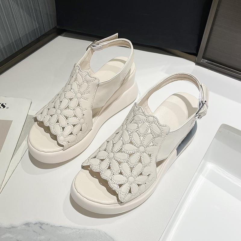 

Летние черные босоножки на танкетке женские сандалии с открытым носком на платформе с полыми цветами ретро леди на высоком каблуке ремешок с пряжкой повседневные женские сандалии 36 бежевый