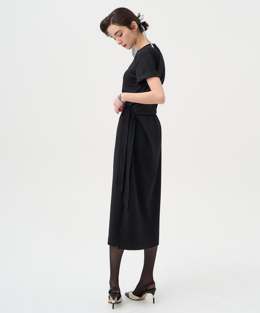 Pelimela Boat Neck Tie H-Line Midi Dress (Black)