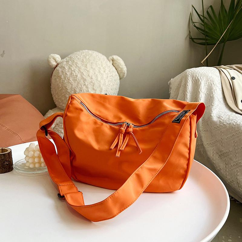 Trendy Large Capacity Casual Shoulder Tote Bag With Stylish Street Fashion Design