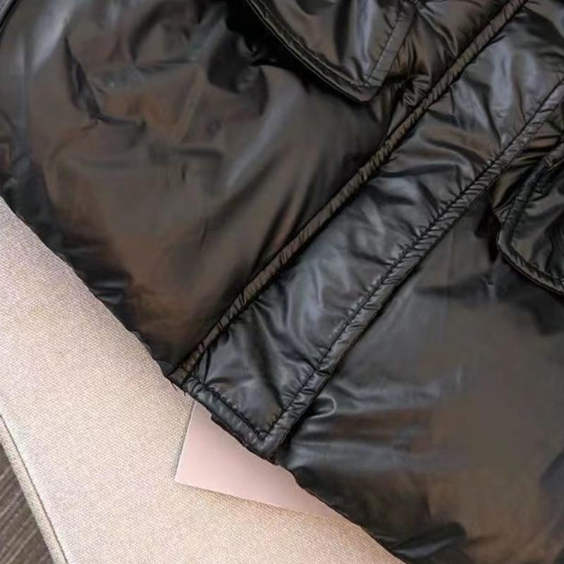 Jesienna i zimowa ciepła kurtka bez rękawów Luźna pikowana kamizelka Kobiety noszą modną kamizelkę