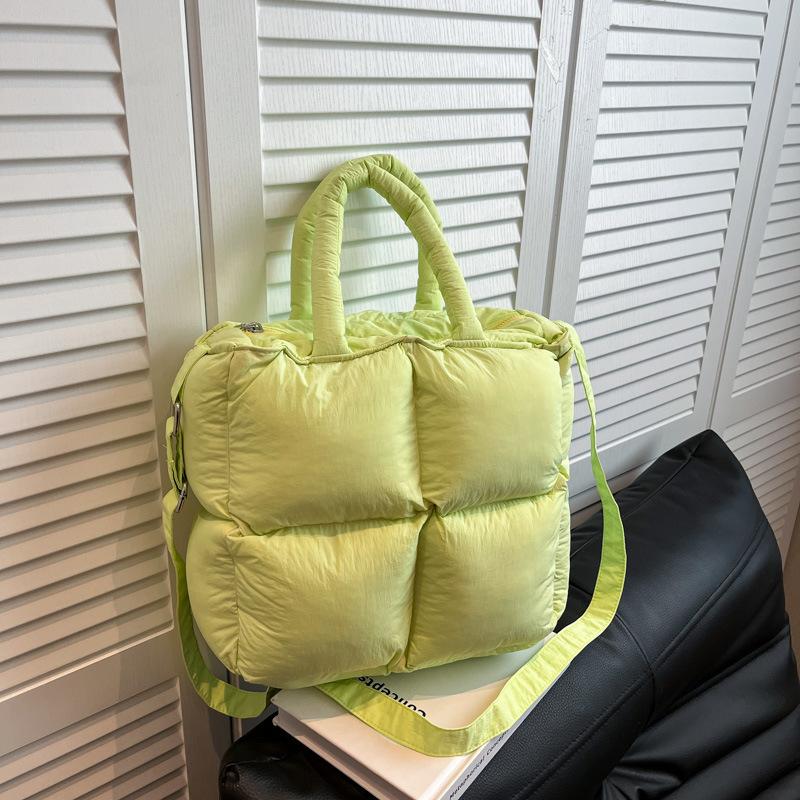 Fashion hand carry cotton clothes bag women's 2025 autumn and winter new trend shoulder bag lazy wind simple messenger bag