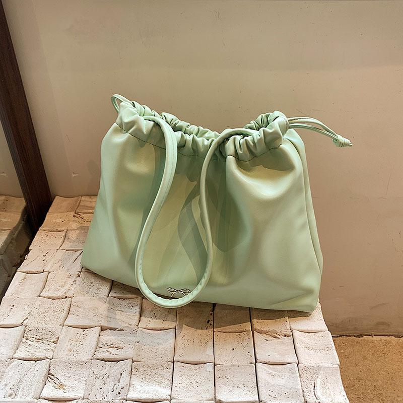 Casual Soft Surface Large-capacity Bag Women's 2025 New Fashion Commuter Shoulder Underarm Bag Portable Tote Bucket Bag