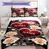 Set de lenjerie de pat personalizat cu nume și dragoste, 3 buc. Închidere cu fermoar pentru husa de pilotă Include 1 husă de pilotă și 2 fețe de pernă, Moale și confortabil pentru toate anotimpurile.