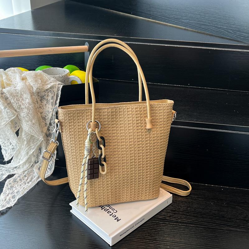 Retro Handbag Small Bag Women's Bag 2025 New Woven Bucket Bag Simple Shoulder Crossbody
