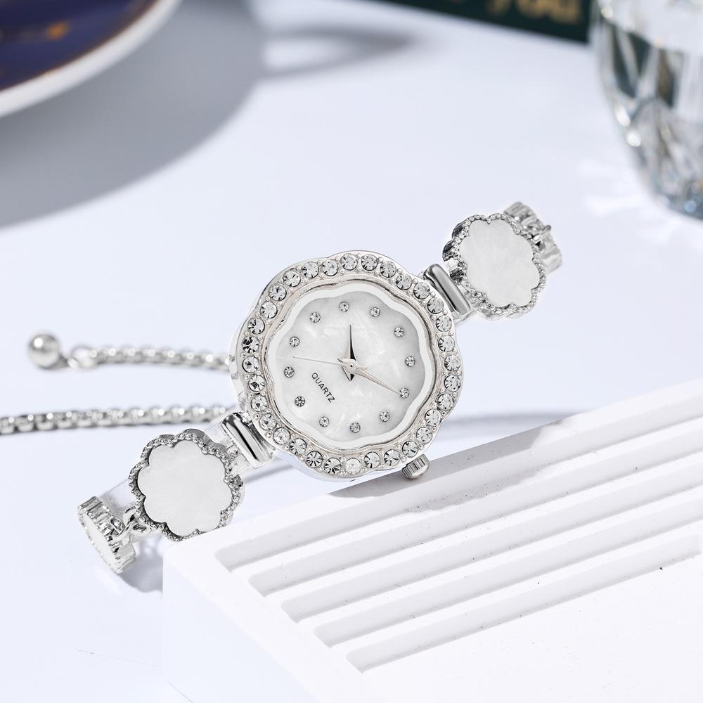 Sonnenblumen-Diamant-Inlay-Uhr mit Auszieharmband - Grenzüberschreitender Studentenstil