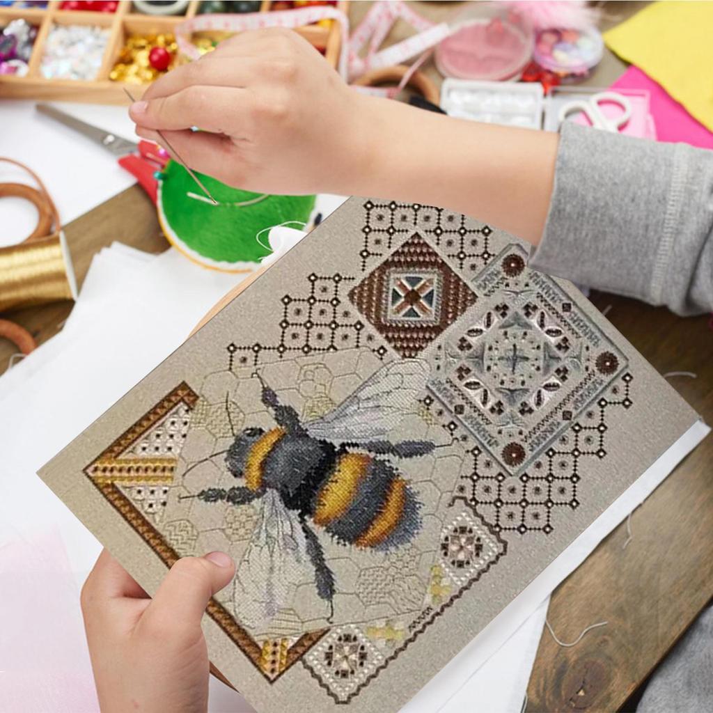 Beginner Embroidery Kit For Adults Embroidered Thread Hoop Needle Scissor Bee Pattern Animal Embroidery Kit For Sewing