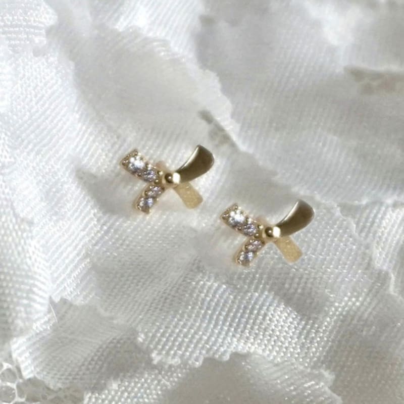 youngglow 14k half cubic ribbon piercing