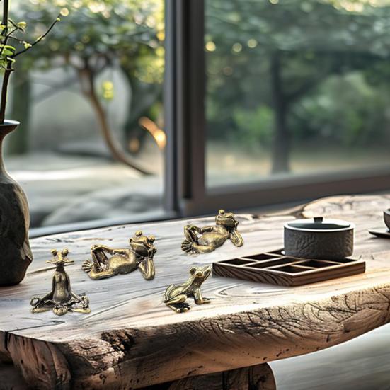 Meditation Frog Figurine Alloy Mini Zen Frog Statue Retro Miniature Frog Desktop Ornament for Home Office Drawing Room Decoration