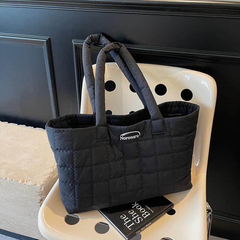 

Bags Women s large-capacity new cotton clothes bags High-end diamond shoulder bags Fashion texture tote bags чёрный