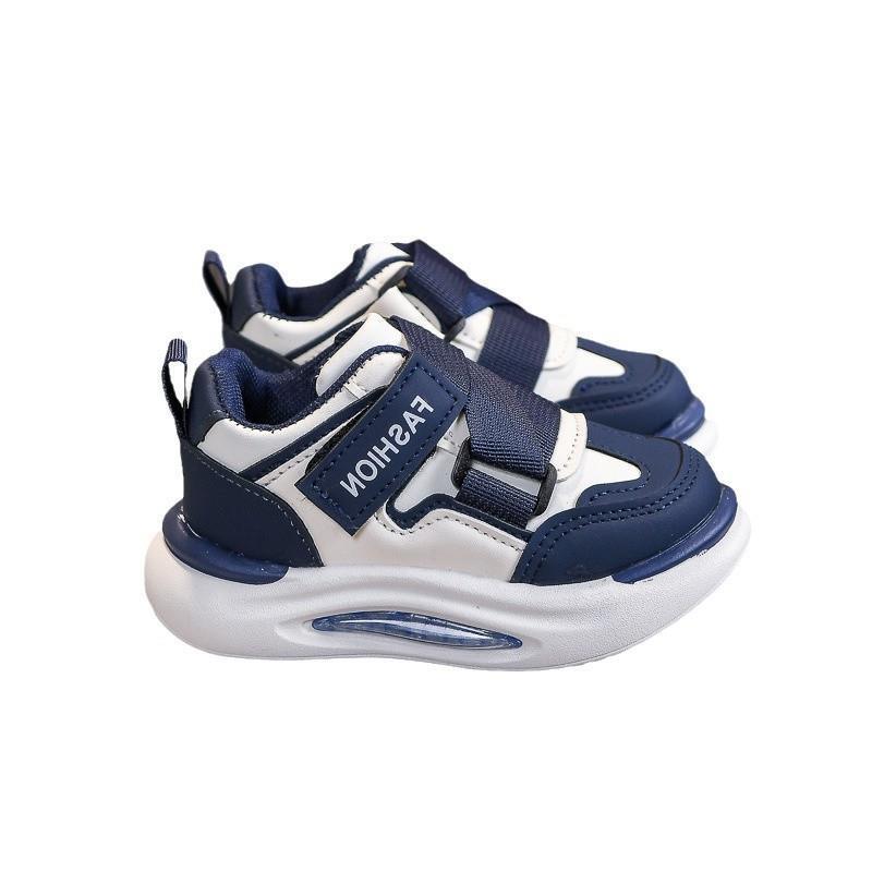 Children's sneakers boys spring and autumn new boys bread shoes board shoes men's cool handsome girls shoes white shoes