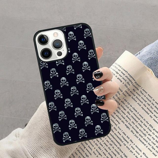 

Pirate Skull Cross Bones Phone Case For iPhone 17 Air 16 16e 15 14 plus 11 12 13 Pro max Soft Bumper Shell Cover coque iPhone 11pro max
