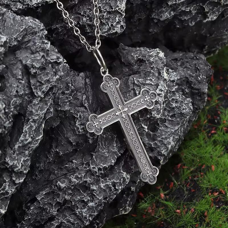 Gotische Runen Kreuz Pullover Kette Mode Retro Kreuz Karomuster Blume Halskette