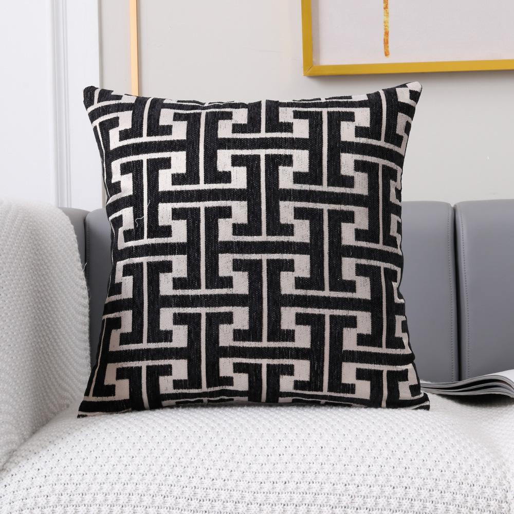 100%Polyester Jacquard Pillowcase Geometric Patterned Sofa Lumbar Pillow Covers For Spring, Summer, Autumn, And Winter Seasons