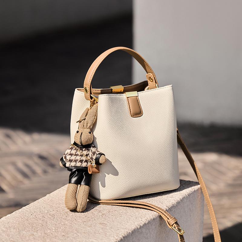 

Миссис. Сумка Qiao Женская 2025 Новая Высококачественная Сумка-Ведро Женская Сумка Через Плечо Женская Сумка Из Натуральной Кожи Long18CM、Wide11CM、Hig бежевый