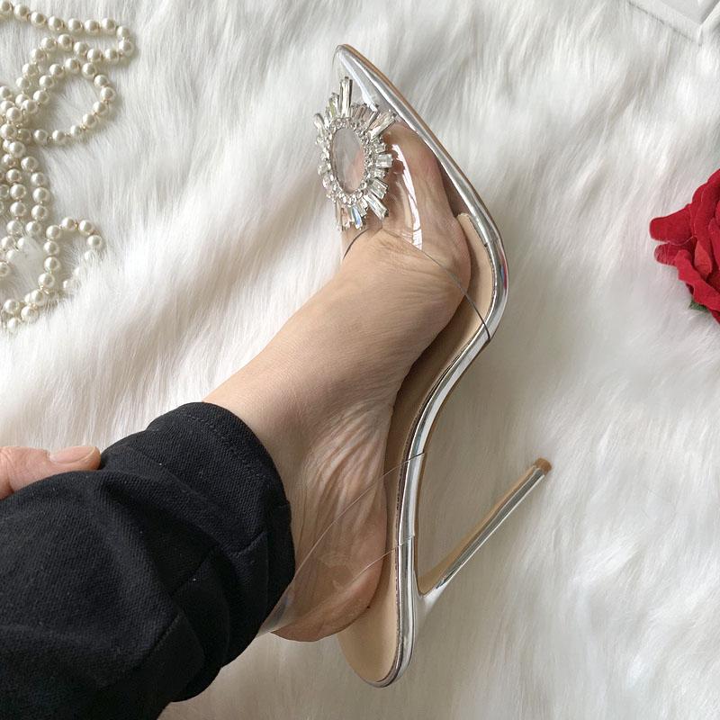 Fashion Ins' Super Popular Transparent Pvc Sexy See-Through Silver Pointed-Toe Sun Buckle Back Empty European And American Women'S Sanda