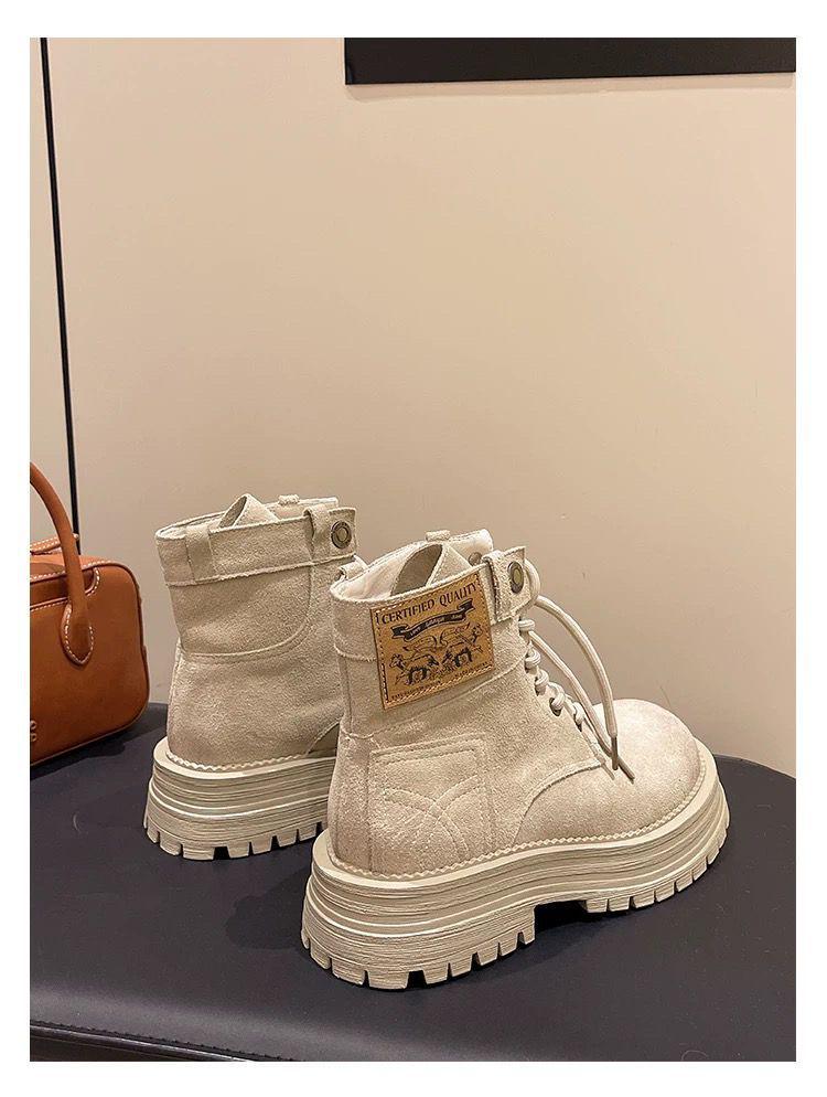 Women's Beige British-Style Retro Motorcycle Boots: Slimming, Thick Sole, Height-Enhancing, Perfect for Spring, Autumn, and Winter.