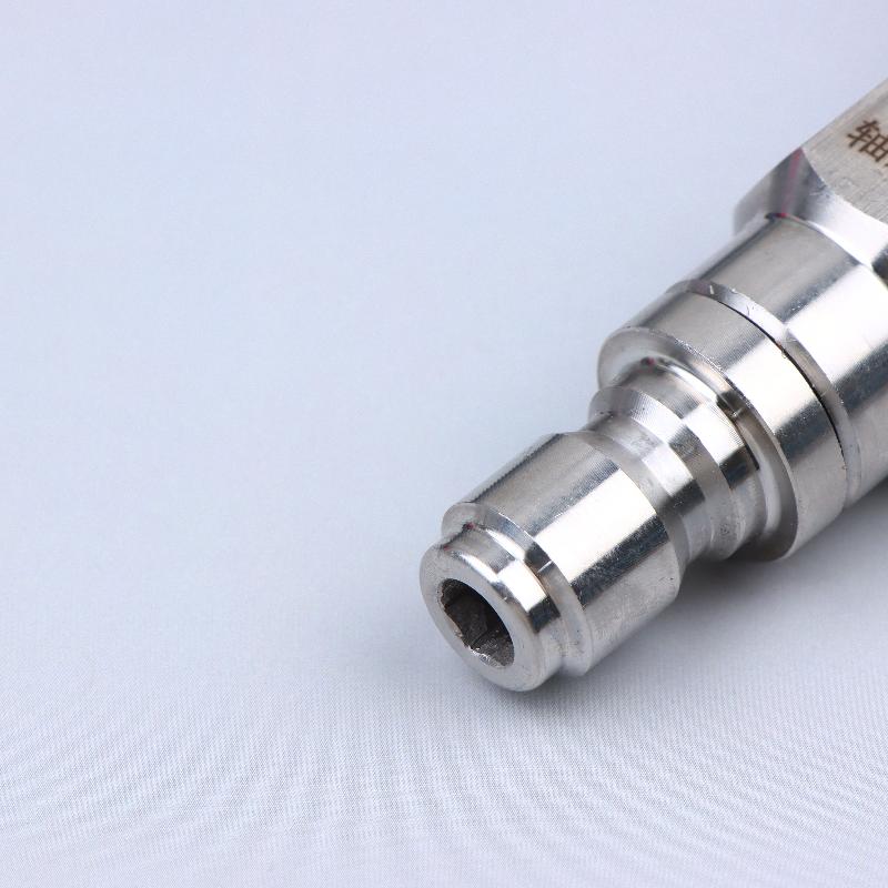 M22 14 mm/15 mm Obrotowe złącze myjki ciśnieniowej - 360° Bez zagięć Anti-Twist 5000 PSI Gwint zewnętrzny pistoletu do węża