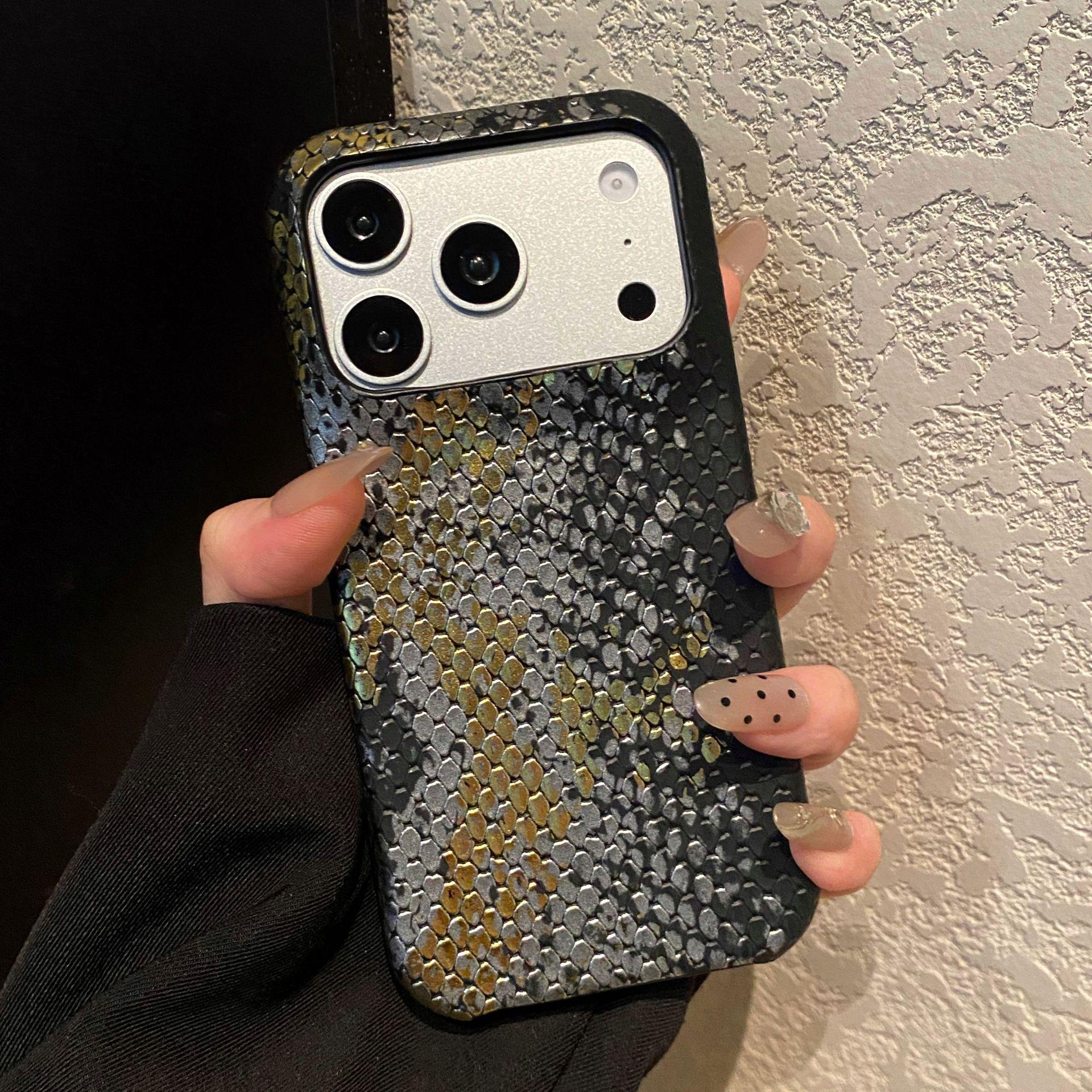 

Gradient Gold Snake Print iPhone Case Compatible with iPhone 17 Pro Max, 16, 15, 14 Pro, and XS Max iPhone 8