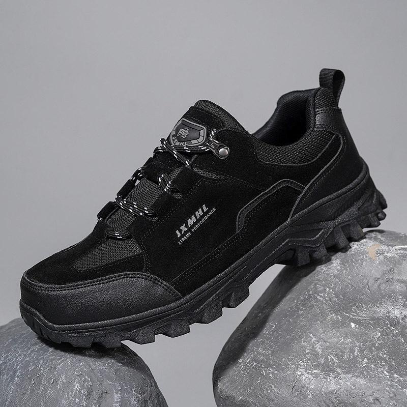 Winter outdoor non-slip and wear-resistant mountaineering shoes waterproof travel shoes soft-soled sports and leisure shoes