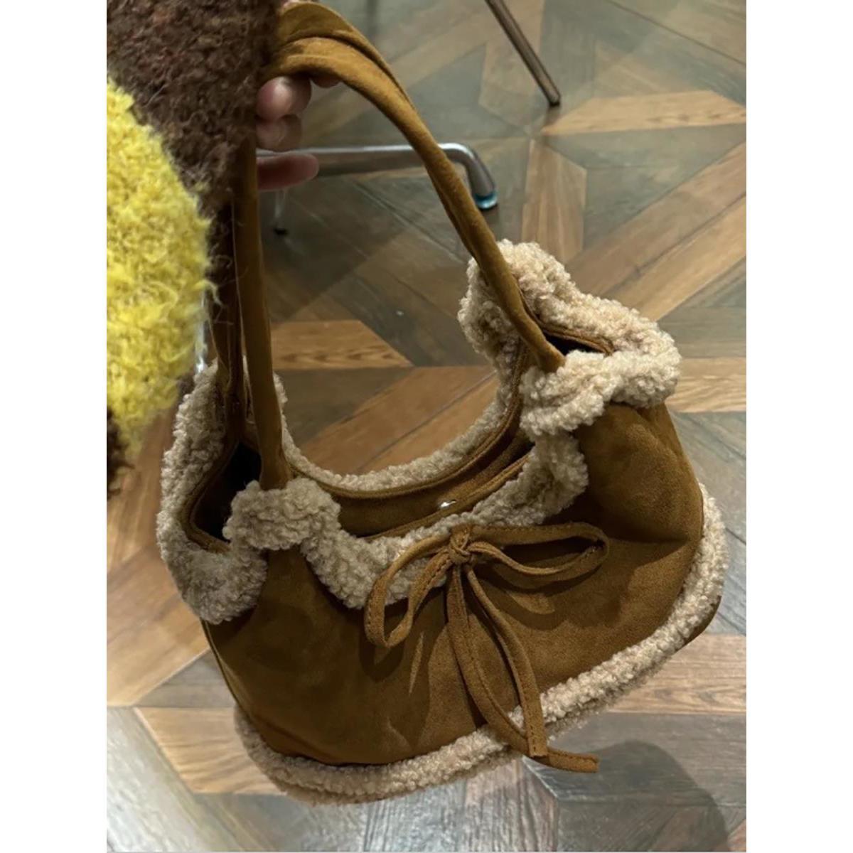 

Retro Faux Lambswool Bow Tote Bag Women Autumn Winter New Large Capacity Shoulder Bag Ladies Sweet Cute Solid Color Underarm Bag 32x18x16cm коричневий