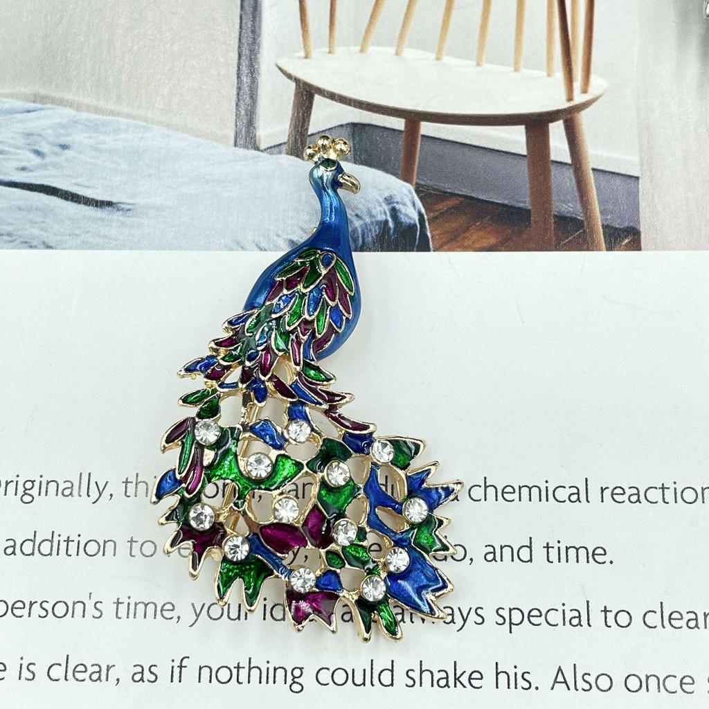 High-End Enamel Brooch: Retro Phoenix Perching on Wutong Tree, Perfect for Women's Cheongsam and Suit Accessories in Ancient Style.