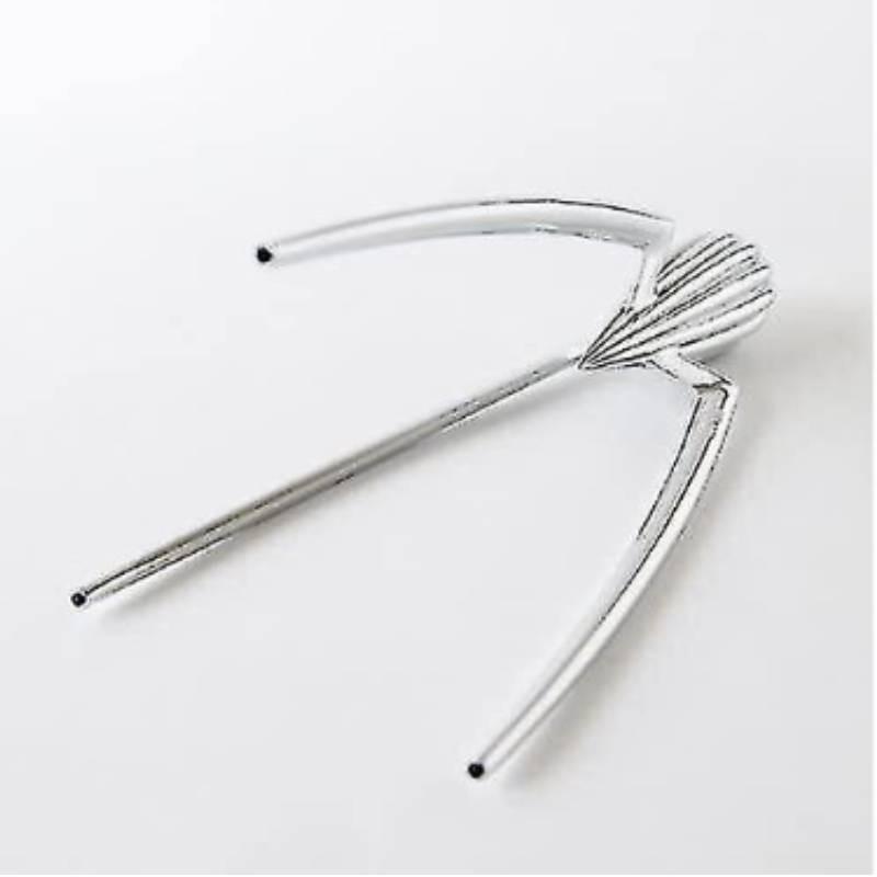 Odšťavňovač Salif se zrcadlově leštěným designem pro každodenní domácí použití