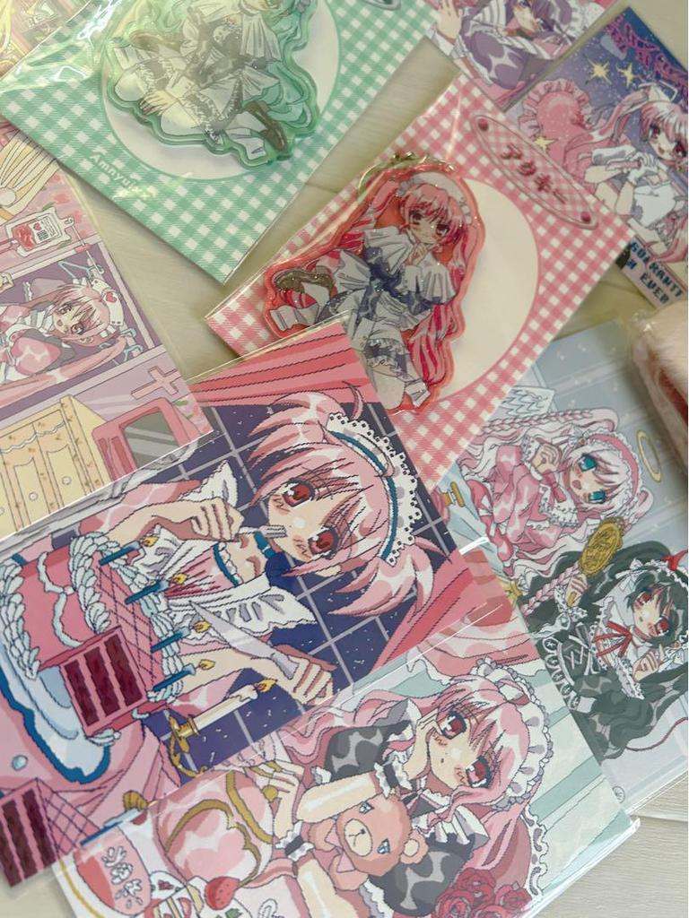 [USED] Illustrator YUI Illustration collection Acrylic keychain Postcard