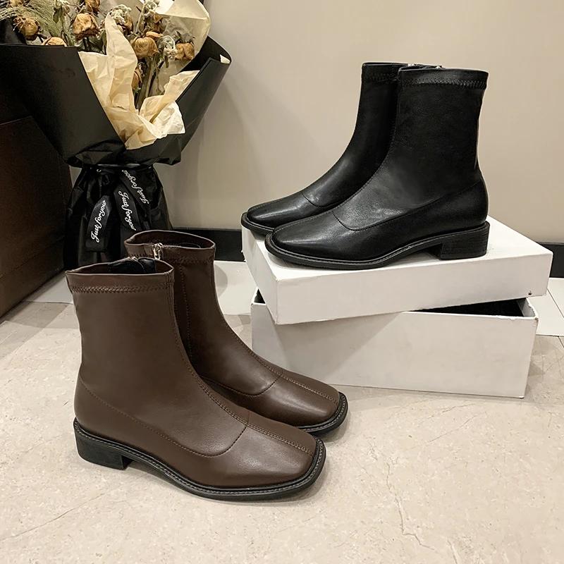 Nové dámské kotníkové boty Módní dámské boty s plochým podpatkem a nízkým podpatkem Dámské boty Kožené Dámské boty s nízkým podpatkem Udržují teplo Kotníkové boty