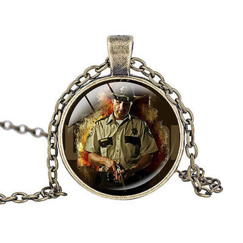 Elegant Geometric Pendant Necklace For Women With Shiny Artificial Crystal Charm