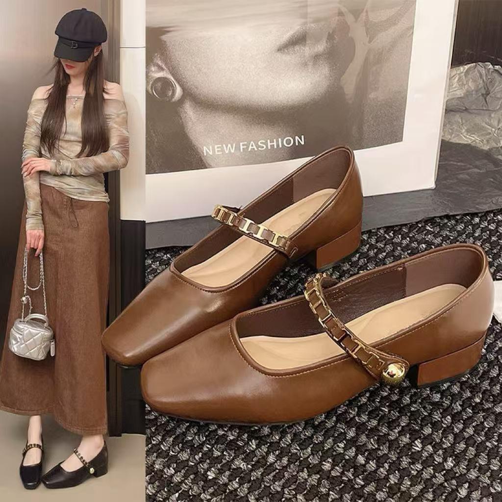 Medium heel retro one-word chain shallow mouth leather shoes 2025 new spring and summer square head versatile Mary Jane single shoes women
