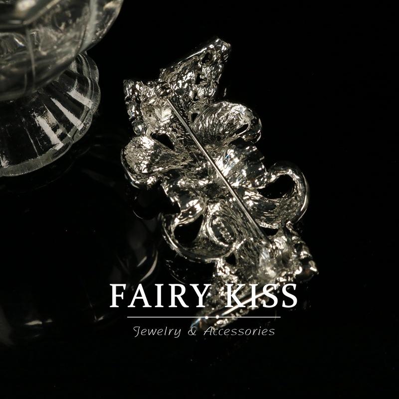 Heavy Industry Brooch Densely Inlaid with Diamonds Smart Bow Corsage Fashion High-end Accessories Wholesale