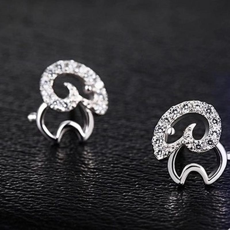 Rok Benminga Moda Owca Kolczyki Kolczyki ze srebra Kolczyki wkręty Temperament Kobiety Rok Owcy