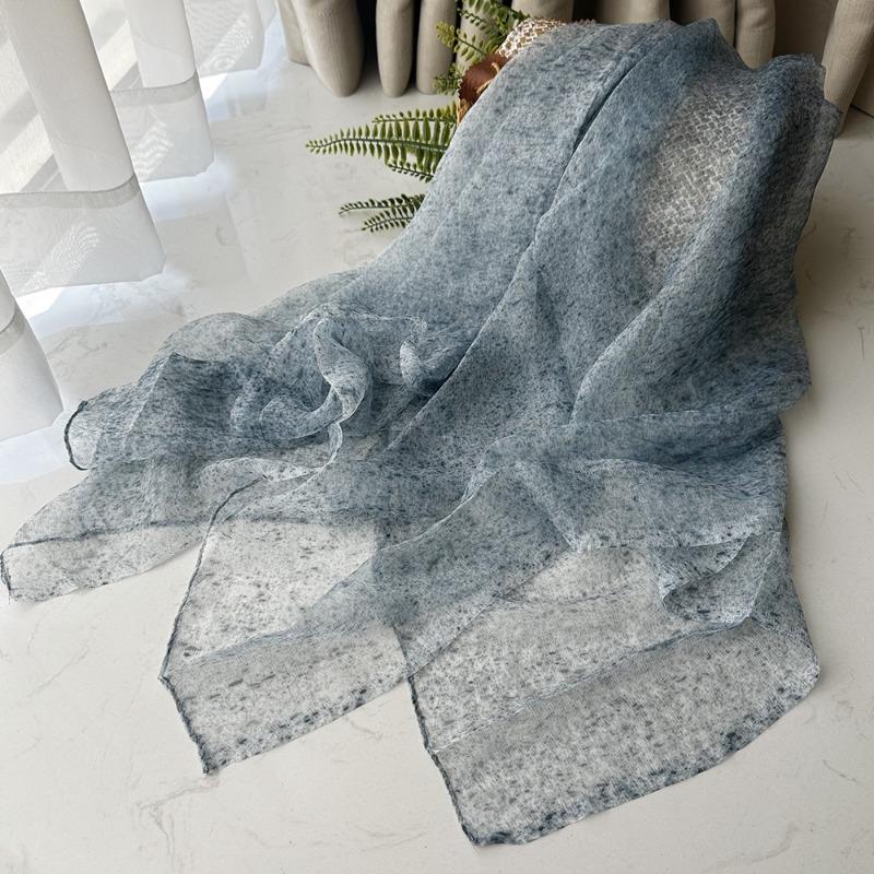 New Fashion Blended Square Silk Scarf Light Soft Neck Warm Female Silk Scarves Shawl