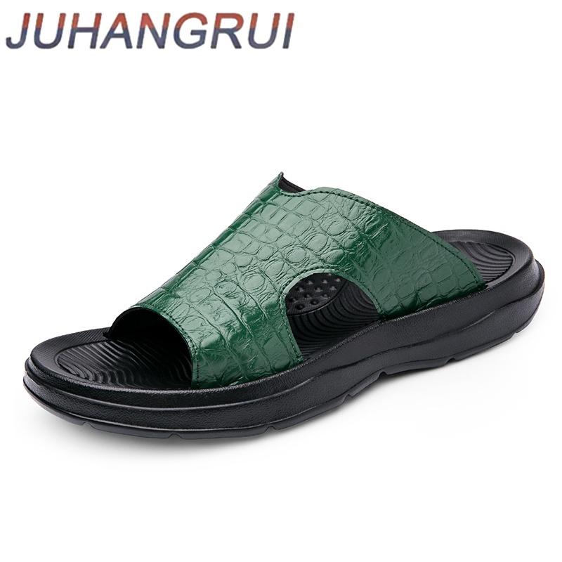 Summer New Style Men's Slippers Breathable Leisure Outdoor Soft Sole Slippers Shoes for Man Non-Slip Sandals Cool Beach Shoes