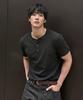 Michikoleondeonseupocheu Waffle Henley Neck Muscle Fit Short Sleeve T-Shirt Black