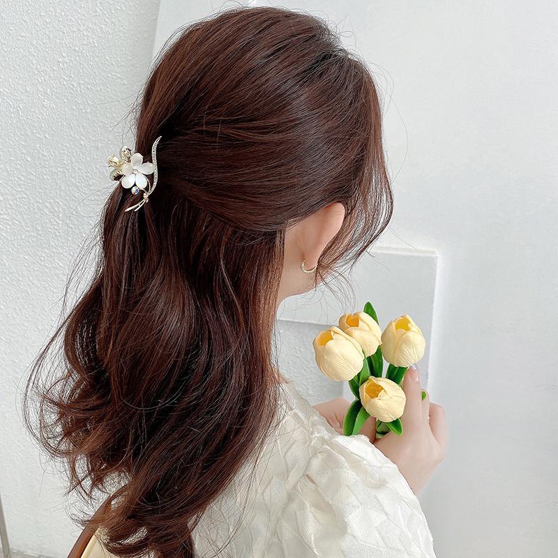 Exquisite Cat's Eye Flower Hair Clip for Women - Medium Size Alloy Claw for Spring & Summer
