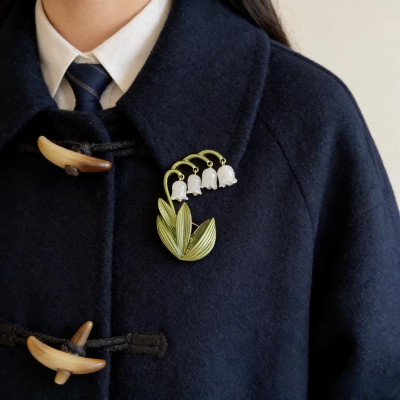 Lily Flower Brooch Pin, Elegant Design with Tassel Detail for Vintage Formal Outfits and Women's Accessories