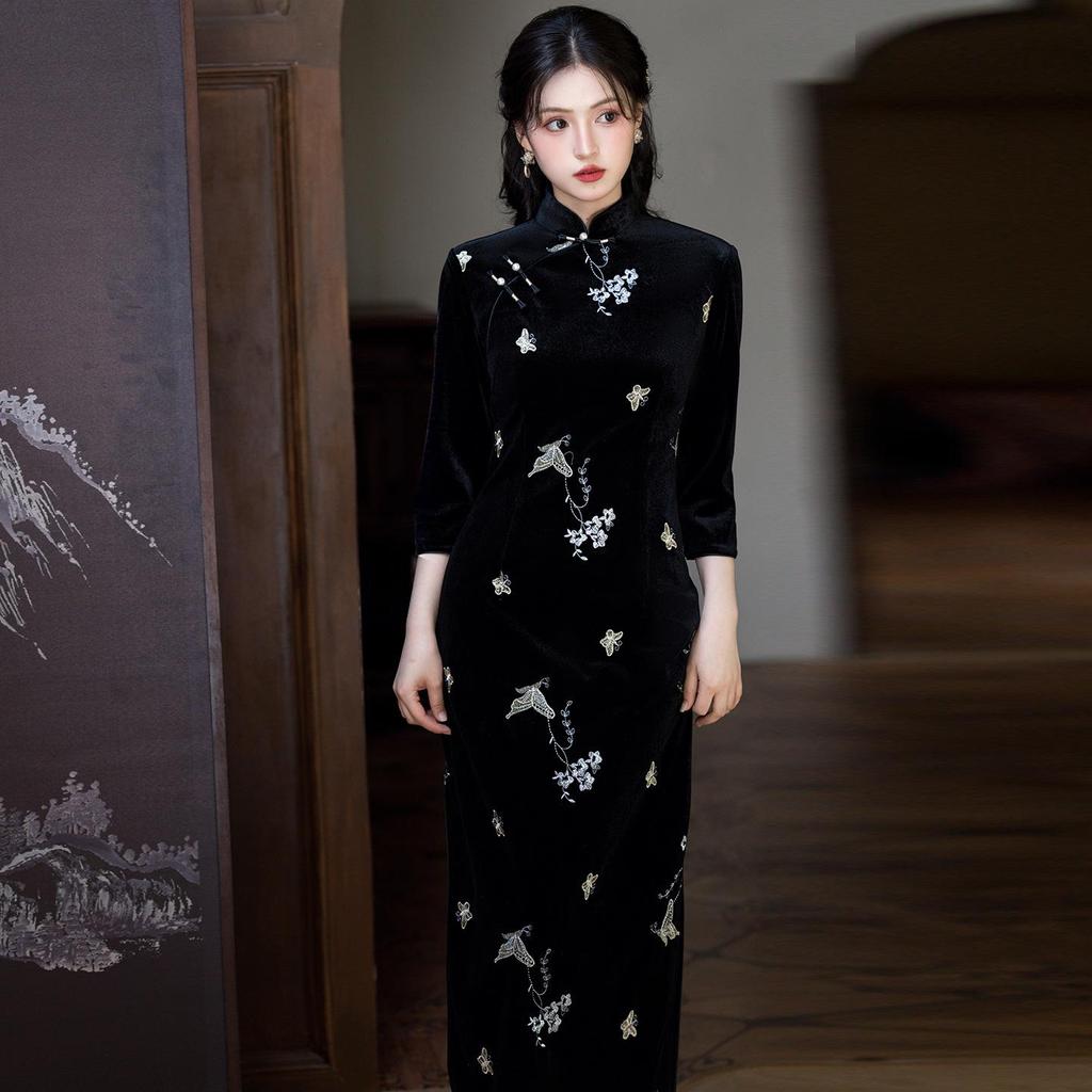 Luxurious Black Velvet Long-Sleeve Cheongsam: High-End, Unique Chinese Style Dress